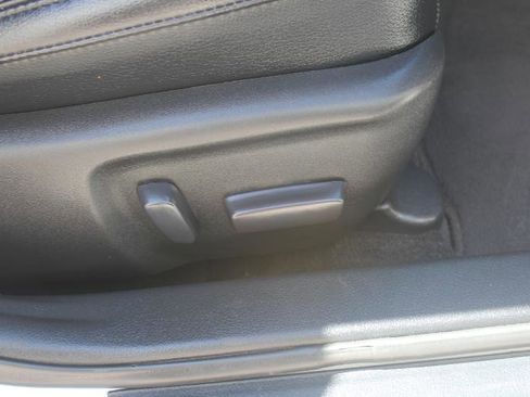 Used 2018 Toyota Avalon Touring image 22