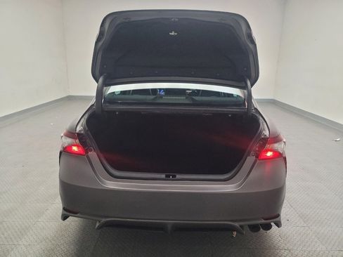 Used 2021 Toyota Camry SE image 29