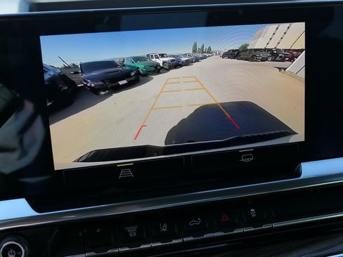 Used 2024 Chevrolet Silverado 2500 LT image 20