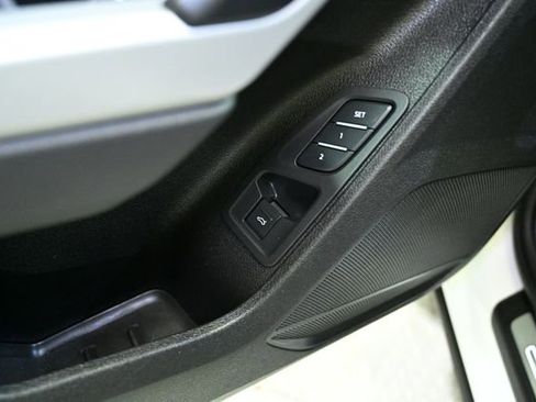 Used 2023 Audi Q3 2.0T Premium image 46