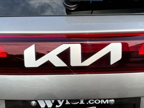 Used 2024 Kia Seltos SX w/ SX Sunroof Package AWD/4WD image 24