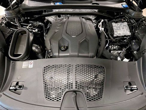 New 2026 Porsche Macan Turbo image 35