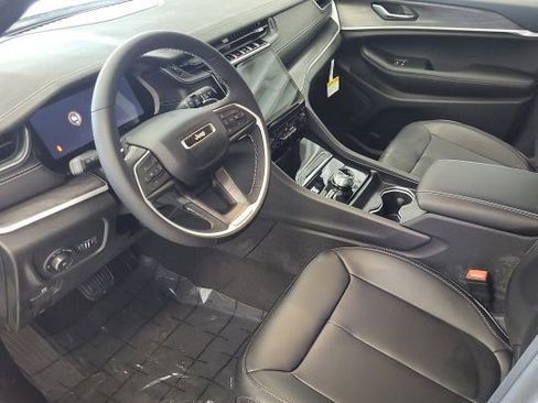 New 2025 Jeep Grand Cherokee L Limited image 16
