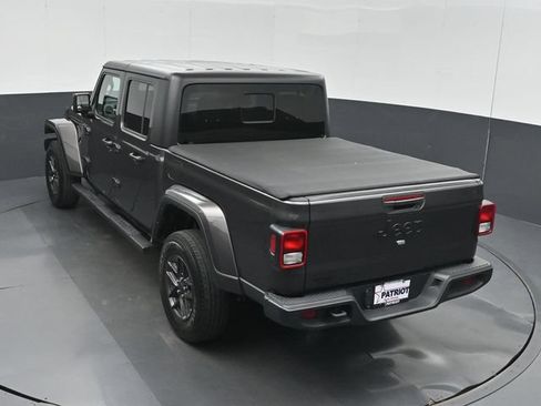 Used 2024 Jeep Gladiator Sport AWD/4WD image 36