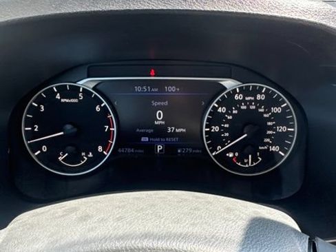 Used 2024 Nissan Altima 2.5 SV FWD image 10