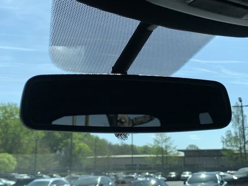 Used 2018 Ford Explorer XLT w/ Equipment Group 202A image 35