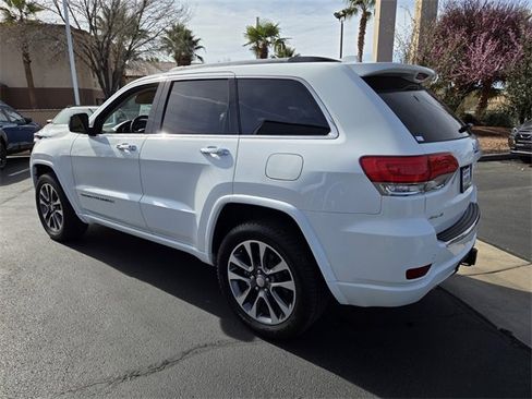 Used 2017 Jeep Grand Cherokee Overland image 6