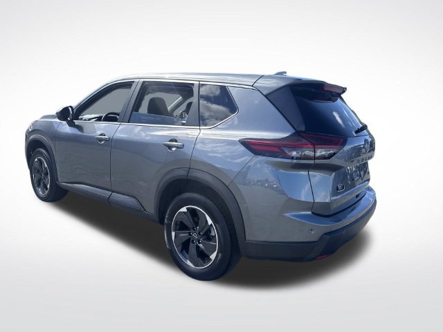 Used 2024 Nissan Rogue SV FWD image 3