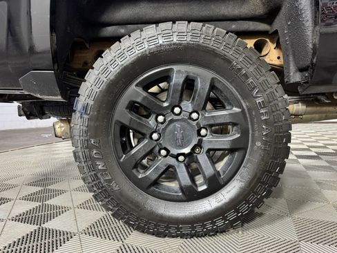 Used 2017 Chevrolet Silverado 2500 LTZ w/ Duramax Plus Package AWD/4WD image 46