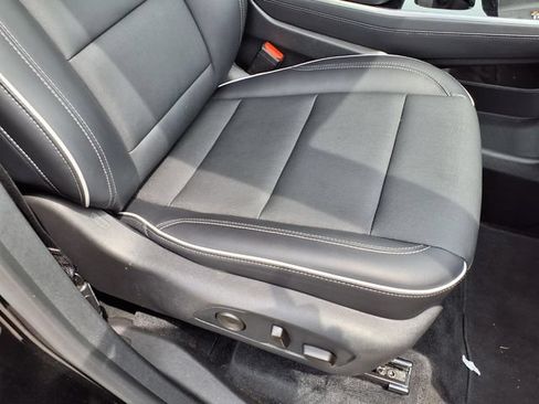 Used 2025 Buick Enclave Preferred AWD/4WD image 99