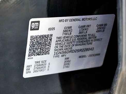 Used 2025 Chevrolet Suburban Z71 image 30