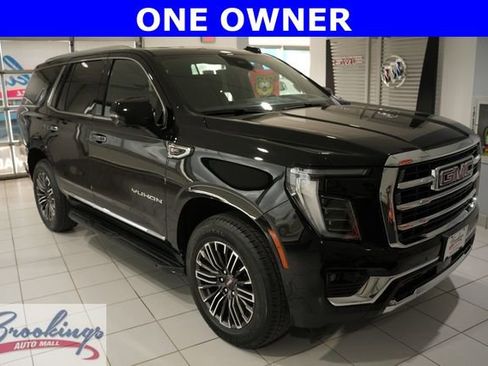 Used 2025 GMC Yukon Elevation w/ Elevation Premium Package AWD/4WD image 1