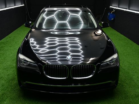 Used 2010 BMW 750Li xDrive image 6