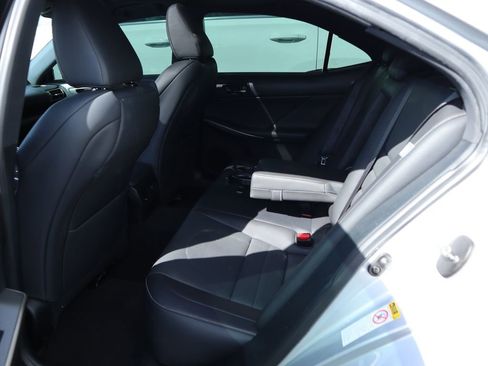 Used 2016 Lexus IS 350 w/ F Sport Package RWD image 10