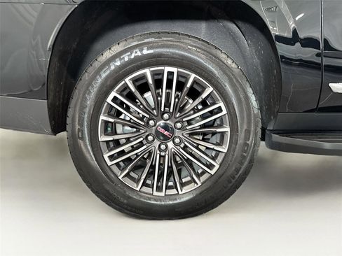 Used 2025 GMC Yukon XL Elevation w/ LPO, Floor Liner Package AWD/4WD image 37