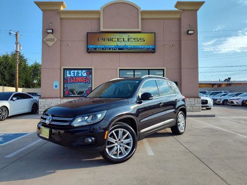 Used 2016 Volkswagen Tiguan SE FWD image 1