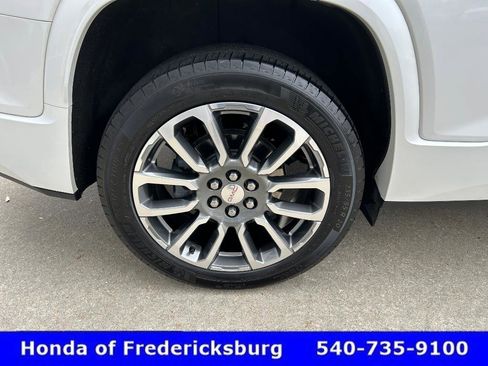 Used 2021 GMC Acadia Denali w/ Denali Ultimate Package image 12