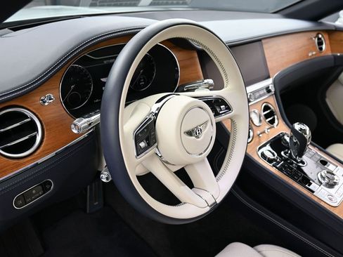 Certified 2023 Bentley Continental GT Azure image 18
