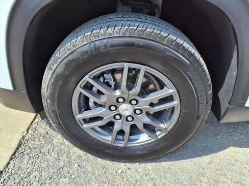 Used 2025 GMC Acadia Elevation image 20