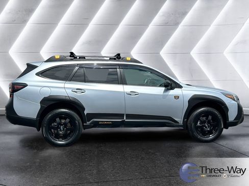 Used 2022 Subaru Outback Wilderness AWD/4WD image 6