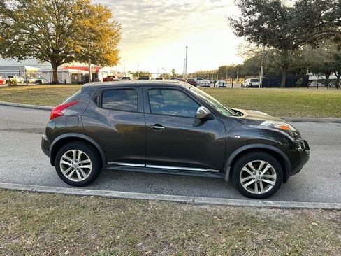 Used 2012 Nissan Juke SL w/ Chrome Pkg image 6