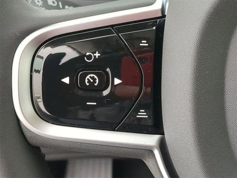 New 2026 Volvo XC90 B5 Plus w/ Protection Package Premier image 24