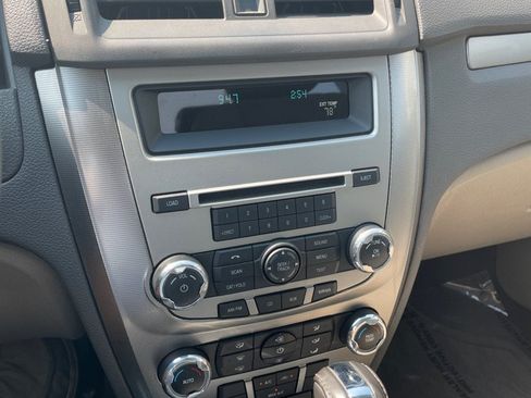 Used 2012 Ford Fusion Hybrid FWD image 13