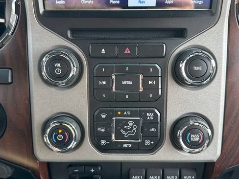 Used 2013 Ford F350 Lariat w/ Snow Plow Prep Pkg AWD/4WD image 31