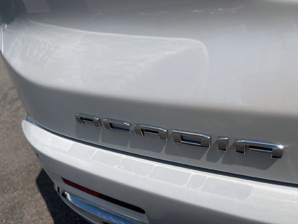 Used 2020 GMC Acadia Denali w/ Trailering Package AWD/4WD image 43