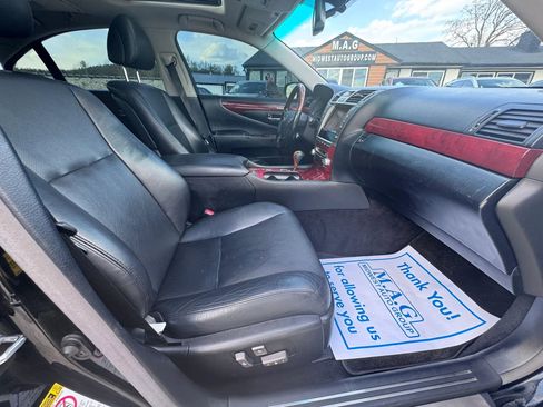 Used 2012 Lexus LS 460 AWD w/ Comfort Pkg image 28