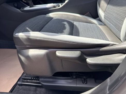 Used 2024 Buick Envista Preferred w/ Convenience II Package image 11