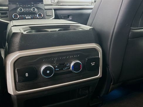 Used 2024 Ford Expedition Max XLT image 26