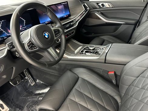 Certified 2024 BMW X7 xDrive40i w/ M Sport Package AWD/4WD image 4