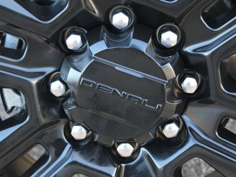 Used 2023 GMC Sierra 2500 Denali w/ Denali Black Diamond Edition image 84