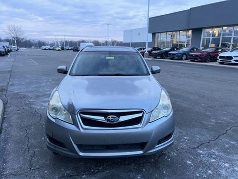 Used 2011 Subaru Legacy 2.5i Premium image 4