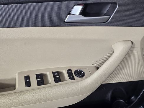 Used 2016 Hyundai Sonata SE FWD image 22