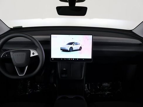 Used 2026 Tesla Model Y 2WD image 8