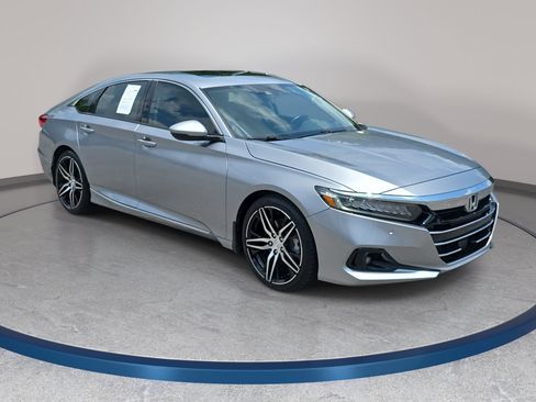 Used 2021 Honda Accord Touring image 3