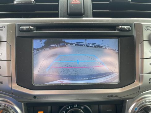 Used 2016 Toyota 4Runner SR5 AWD/4WD image 21
