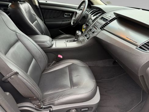 Used 2011 Ford Taurus SEL w/ 201A Rapid Spec Order Code image 9