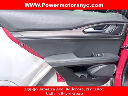 Used 2022 Alfa Romeo Stelvio Ti image 41