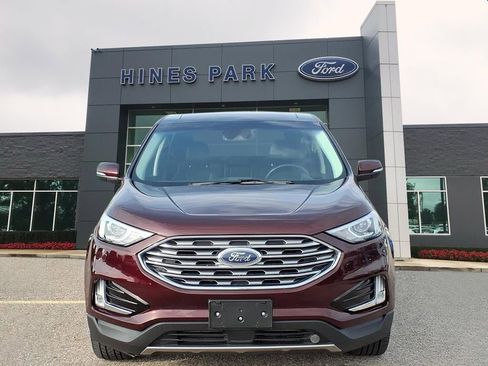 Used 2020 Ford Edge Titanium image 2