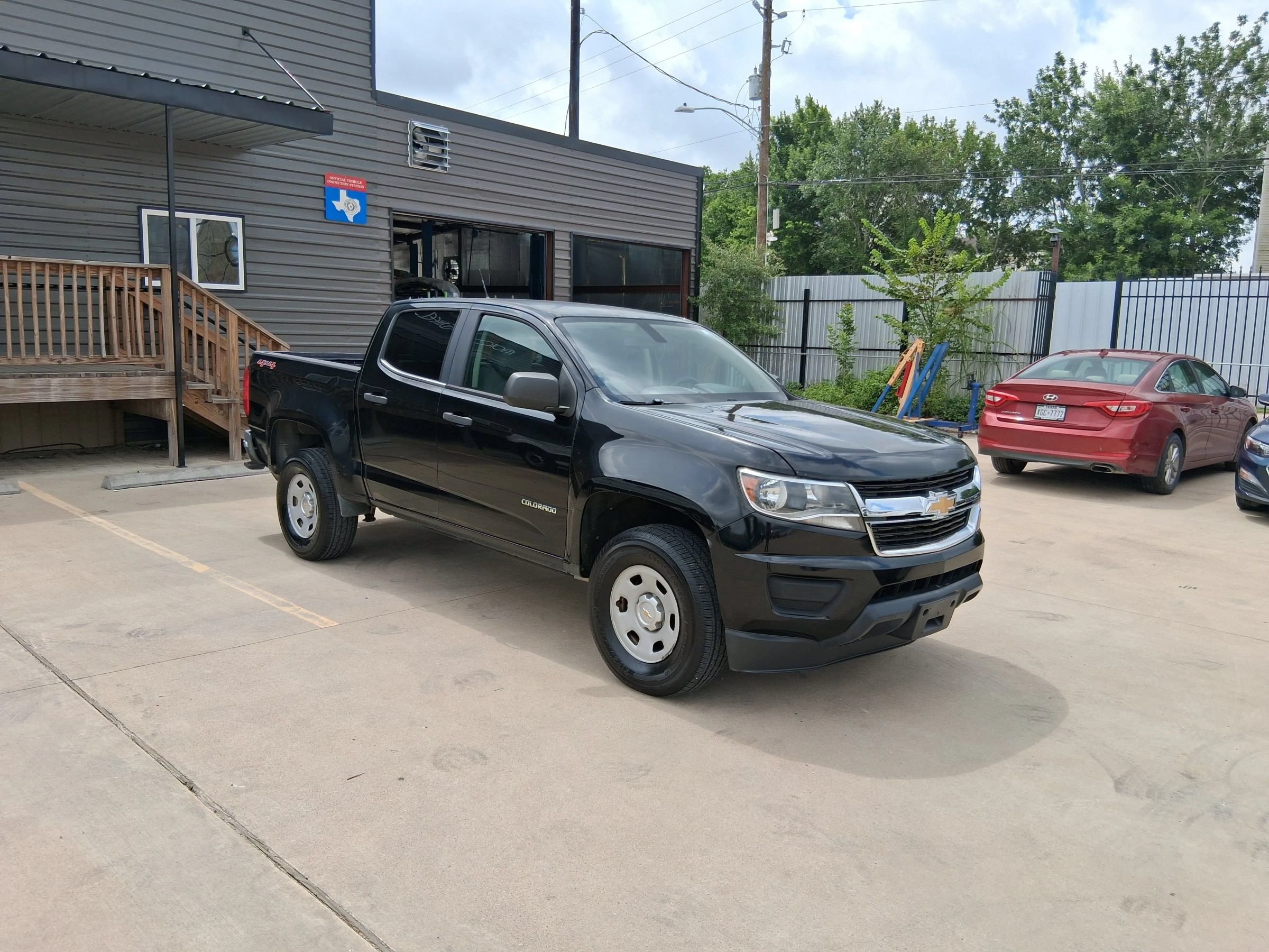 Used 2015 Chevrolet Colorado W/T w/ WT Convenience Package AWD/4WD image 12