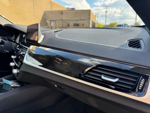 Used 2019 BMW 530i xDrive w/ Convenience Package image 27