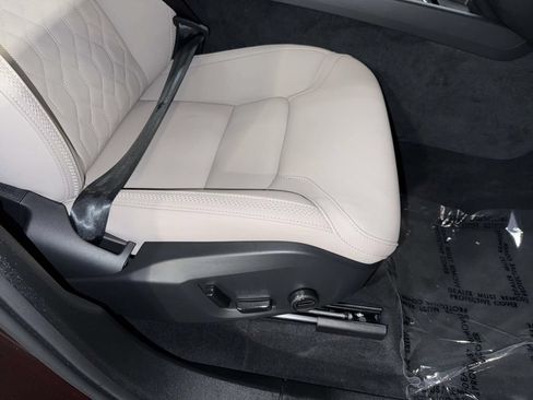 Used 2026 Volvo XC60 B5 Plus w/ Protection Package Premier AWD/4WD image 15