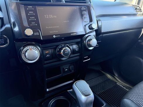 Used 2022 Toyota 4Runner TRD Off-Road image 16