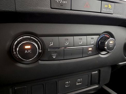 Used 2023 Nissan Frontier SV AWD/4WD image 16