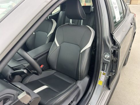 Used 2025 Toyota Camry SE image 23