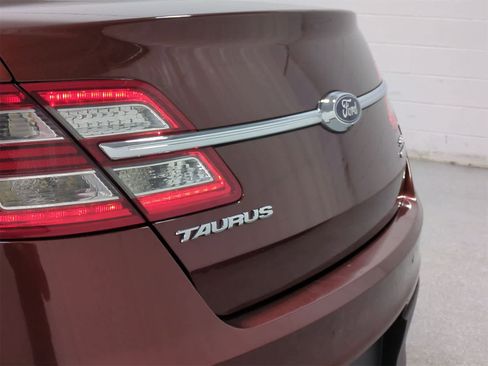 Used 2016 Ford Taurus SEL w/ Equipment Group 201A image 20