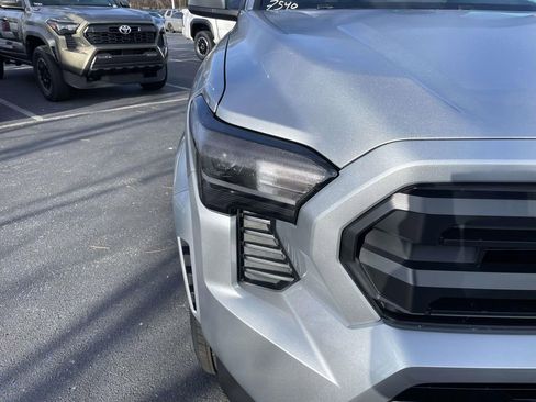 New 2026 Toyota Tacoma SR5 image 18